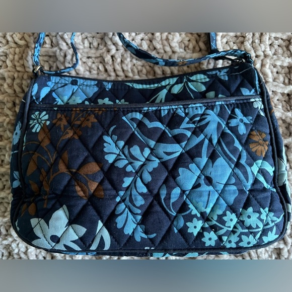 Vera Bradley Navy “Java Floral” Crossbody Bag in excellent pre owned condition. - Picture 2 of 7
